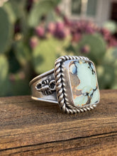 Load image into Gallery viewer, Double Scorpion Aloe Variscite Ring - size 7