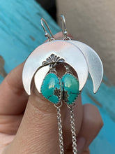Load image into Gallery viewer, Crescent Moon Chain Dangles—Flowers