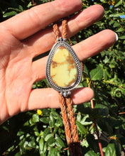 Load image into Gallery viewer, Aloe Variscite Bolo Tie