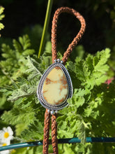 Load image into Gallery viewer, Aloe Variscite Bolo Tie