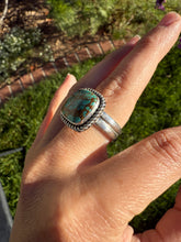 Load image into Gallery viewer, Gold Matrix Hubei Turquoise Ring - Size 11.75