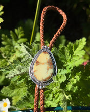 Load image into Gallery viewer, Aloe Variscite Bolo Tie