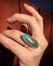 Load image into Gallery viewer, Natural Kingman turquoise (with quartz inclusion) ring