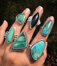 Load image into Gallery viewer, Turquoise ring with loop details - size 6.5
