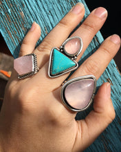 Load image into Gallery viewer, Pear shaped rose quartz ring with notches - size 10