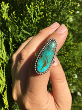 Load image into Gallery viewer, Bright blue turquoise ring with beaded detail - size 6