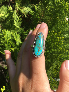 Bright blue turquoise ring with beaded detail - size 6