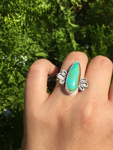 Turquoise ring with loop details - size 6.5