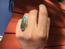 Load image into Gallery viewer, Natural Kingman turquoise (with quartz inclusion) ring