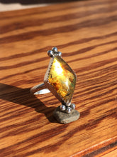 Load image into Gallery viewer, Glowy Mexican amber diamond ring - size 6.5