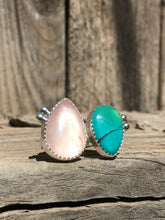Load image into Gallery viewer, Shimmery rose quartz and teal Hubei turquoise double ring - size 8-9