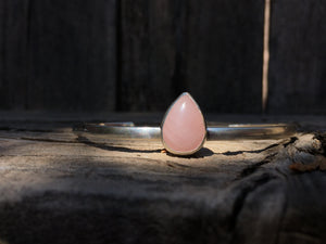 Simple rose quartz cuff - size S/M