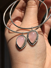 Load image into Gallery viewer, Rose quartz hoop earrings
