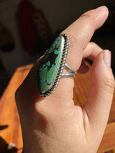 Load image into Gallery viewer, Green and Black Hubei Turquoise Ring with Twist Wire—size 8