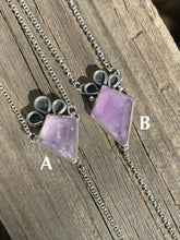 Load image into Gallery viewer, Amethyst Kite with Moonstone Lariat Necklace (B)