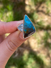 Load image into Gallery viewer, Kingman Turquoise Ring with Geometric Accent—size 5.75