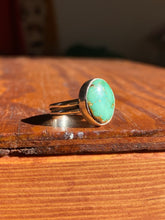 Load image into Gallery viewer, Simple Green Turquoise Ring—size 5