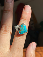 Load image into Gallery viewer, Kingman Turquoise Ring with Sun Ray—size 6