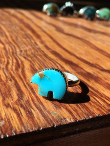 Osito Ring #4 - Bright blue turquoise with eyespot (size 6)
