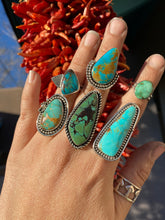Load image into Gallery viewer, Bright Blue Kingman Turquoise Talon Ring—size 8