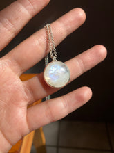 Load image into Gallery viewer, Simple Round Rainbow Moonstone Necklace