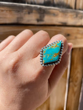 Load image into Gallery viewer, Kingman Turquoise Beaded Kite Ring—size 7.5