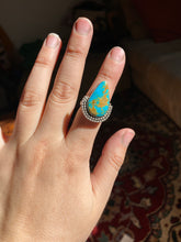 Load image into Gallery viewer, Kingman Turquoise with Gold Matrix Ring - size 6.5
