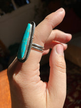 Load image into Gallery viewer, Bright Blue Kingman Turquoise Talon Ring—size 8