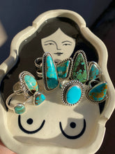 Load image into Gallery viewer, Green Hubei Turquoise Ring—size 6